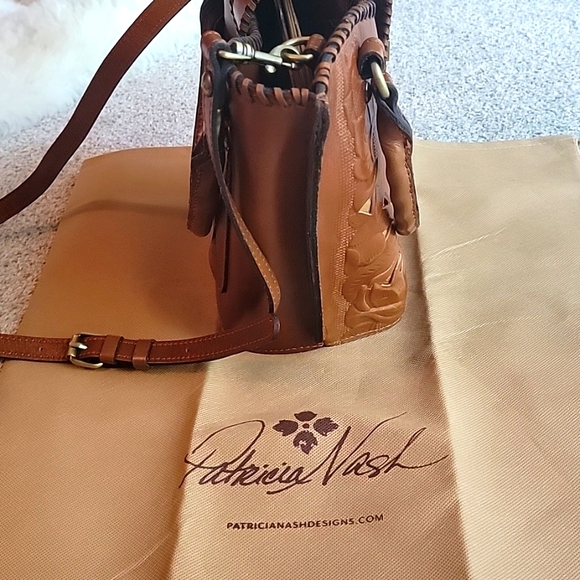 Patricia Nash Leather Cut Out Tooled Ninetta Tote Bucket Hobo Bag Tan - Picture 4 of 13